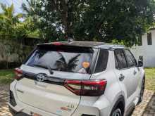 Toyota Raize Hybried 2025 SUV