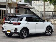 https://riyasewana.com/uploads/toyota-raize-z-1017472724181.jpg