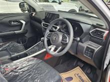 https://riyasewana.com/uploads/toyota-raize-z-111205526295.jpg