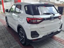 https://riyasewana.com/uploads/toyota-raize-z-111205526764.jpg