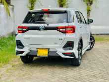 https://riyasewana.com/uploads/toyota-raize-z-13103828582.jpg