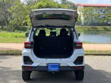 https://riyasewana.com/uploads/toyota-raize-z-17101920806.jpg