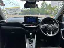 https://riyasewana.com/uploads/toyota-raize-z-18110751434.jpg