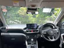 https://riyasewana.com/uploads/toyota-raize-z-18110914974.jpg
