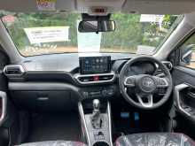 https://riyasewana.com/uploads/toyota-raize-z-18114258714.jpg
