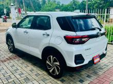 https://riyasewana.com/uploads/toyota-raize-z-201129386464.jpg