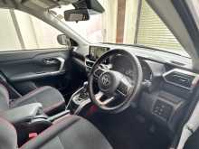 https://riyasewana.com/uploads/toyota-raize-z-2020-2211584512023.jpg
