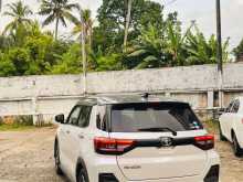 https://riyasewana.com/uploads/toyota-raize-z-2020-921410712604.jpg