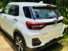 https://riyasewana.com/uploads/toyota-raize-z-2023-3023092912423.jpg