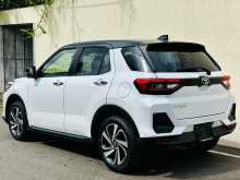 https://riyasewana.com/uploads/toyota-raize-z-2024-1921401112643.jpg