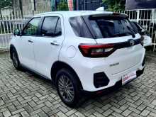 https://riyasewana.com/uploads/toyota-raize-z-2120450383.jpg