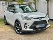 Toyota Raize Z Hybrid 1 2L Apple 2024 SUV