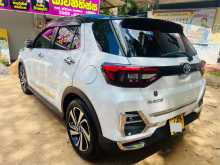 https://riyasewana.com/uploads/toyota-raize-z-316445022472.jpg