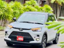 Toyota Raize Z Red Premium 2024 SUV