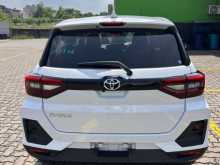 https://riyasewana.com/uploads/toyota-raize-z-9105945483.jpg