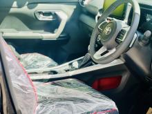 https://riyasewana.com/uploads/toyota-raize-z-916045717565.jpg
