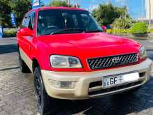 Toyota RAV4 1997 SUV