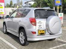 https://riyasewana.com/uploads/toyota-rav4-12906424953.jpg