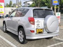 https://riyasewana.com/uploads/toyota-rav4-131312076494.jpg