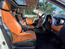 https://riyasewana.com/uploads/toyota-rav4-1317452322473.jpg