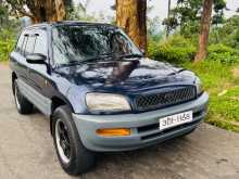 Toyota RAV4 1999 SUV