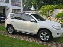 Toyota RAV4 2010 SUV