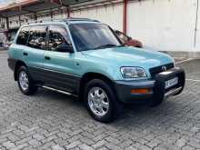 Toyota RAV4 1995 SUV