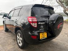 https://riyasewana.com/uploads/toyota-rav4-g-1017053410173.jpg