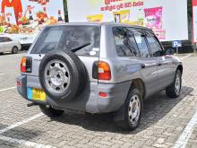 https://riyasewana.com/uploads/toyota-rav4-l-17915556874.jpg