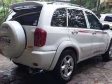 Toyota RAV4 L 2000 SUV