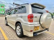 https://riyasewana.com/uploads/toyota-rav4-l-2420090617745.jpg