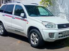 Toyota RAV4 L 2000 SUV