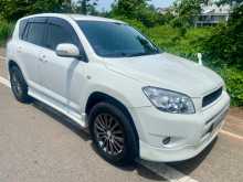 https://riyasewana.com/uploads/toyota-raw-4-185145672.jpg
