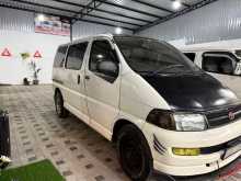 Toyota Regius 2000 Van