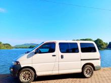 Toyota Regus 2004 Van