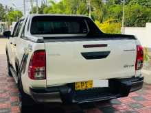 https://riyasewana.com/uploads/toyota-rocco-2018-2716102512783.jpg