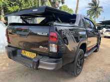 https://riyasewana.com/uploads/toyota-rocco-2019-20-1822544622212.jpg