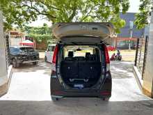 https://riyasewana.com/uploads/toyota-roomy--2113642285.jpg