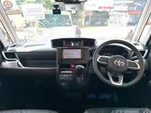 https://riyasewana.com/uploads/toyota-roomy--2113642394.jpg