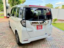 https://riyasewana.com/uploads/toyota-roomy-10951076514.jpg