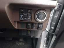 https://riyasewana.com/uploads/toyota-roomy-11183730476.jpg