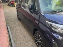 https://riyasewana.com/uploads/toyota-roomy-1223502417773.jpg