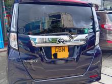 https://riyasewana.com/uploads/toyota-roomy-1223502517036.jpg