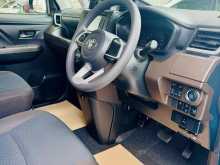 https://riyasewana.com/uploads/toyota-roomy-1611053822593.jpg