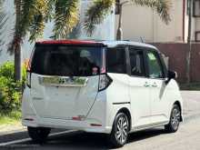 https://riyasewana.com/uploads/toyota-roomy-181210164052.jpg