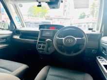 https://riyasewana.com/uploads/toyota-roomy-2023-1718003912223.jpg