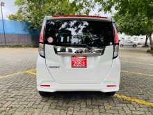 https://riyasewana.com/uploads/toyota-roomy-2023-2714001012802.jpg