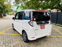 https://riyasewana.com/uploads/toyota-roomy-2023-2914045412482.jpg