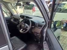 https://riyasewana.com/uploads/toyota-roomy-20904364183.jpg