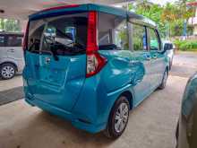 https://riyasewana.com/uploads/toyota-roomy-26133953516.jpg